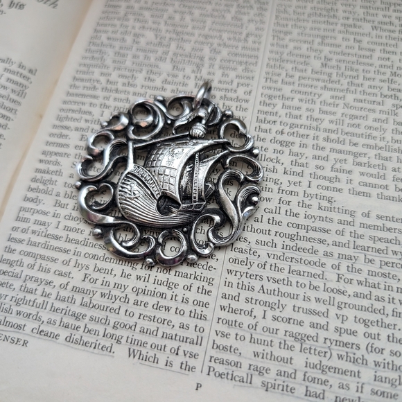 Vintage Silver Nautical Pendant - Picture 2 of 8